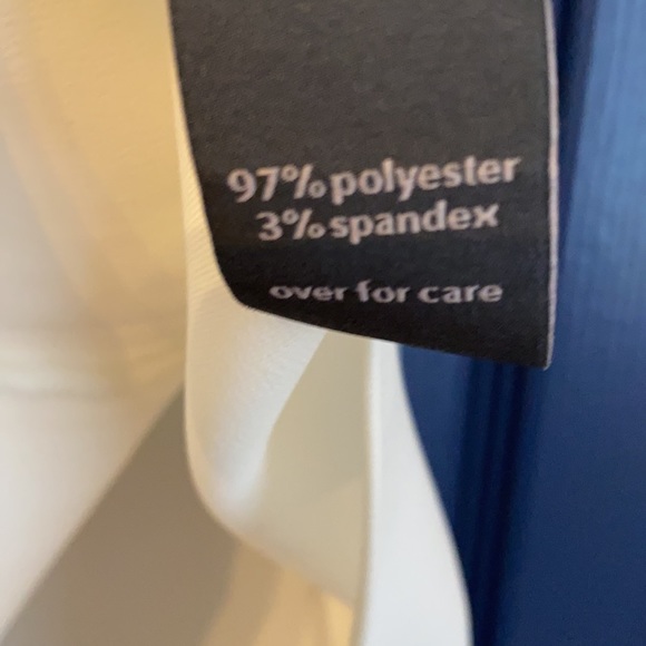 LIMITED Sleeveless top - Picture 3 of 4